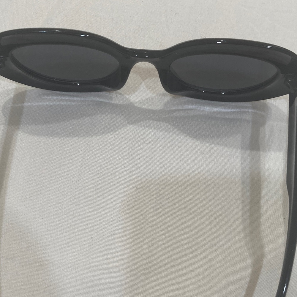 Women’s Black Oversized Oval Sunglasses - Picture 12 of 16